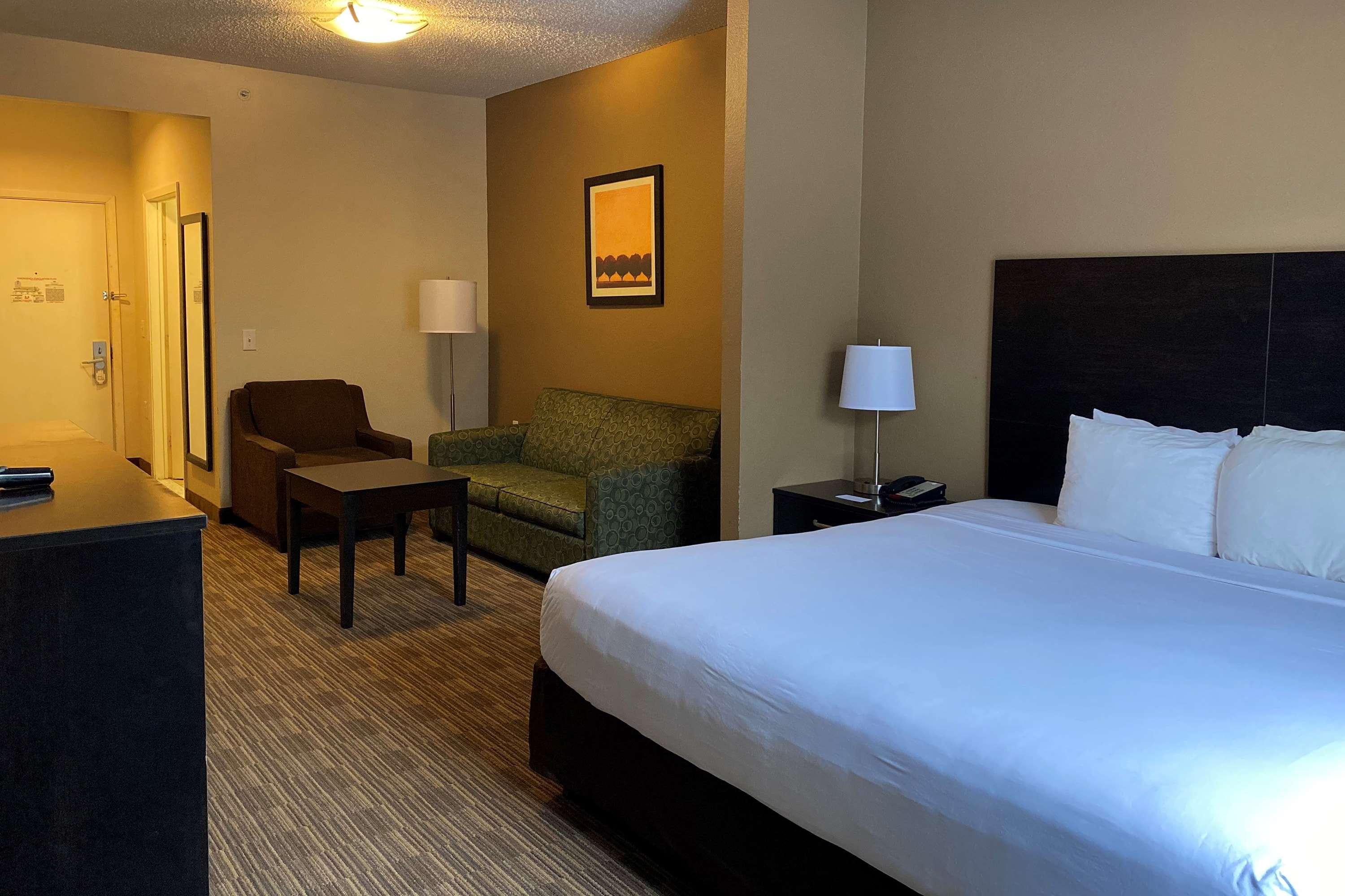 Hotel Baymont By Wyndham Houston North Extérieur photo