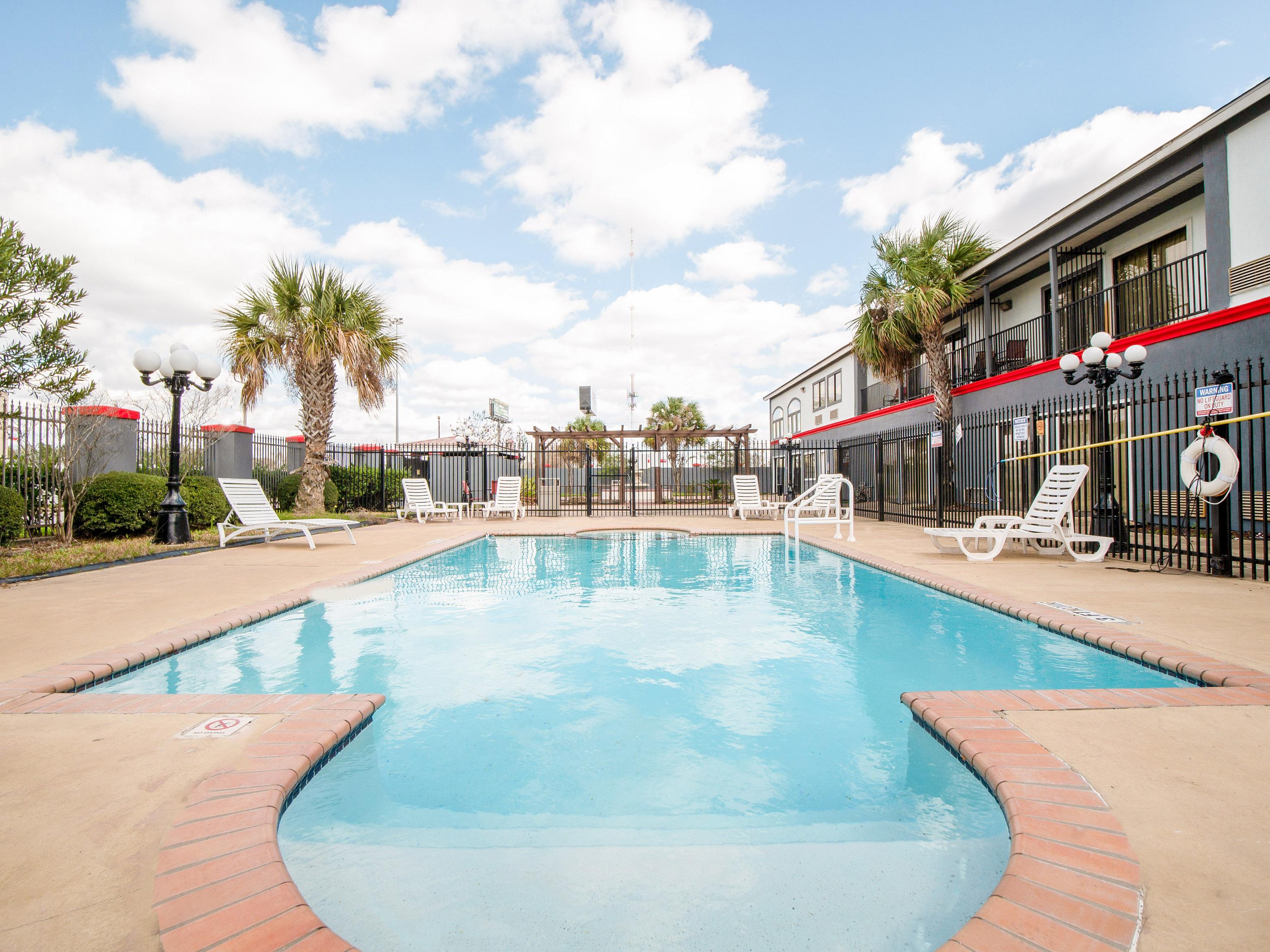 Hotel Baymont By Wyndham Houston North Extérieur photo