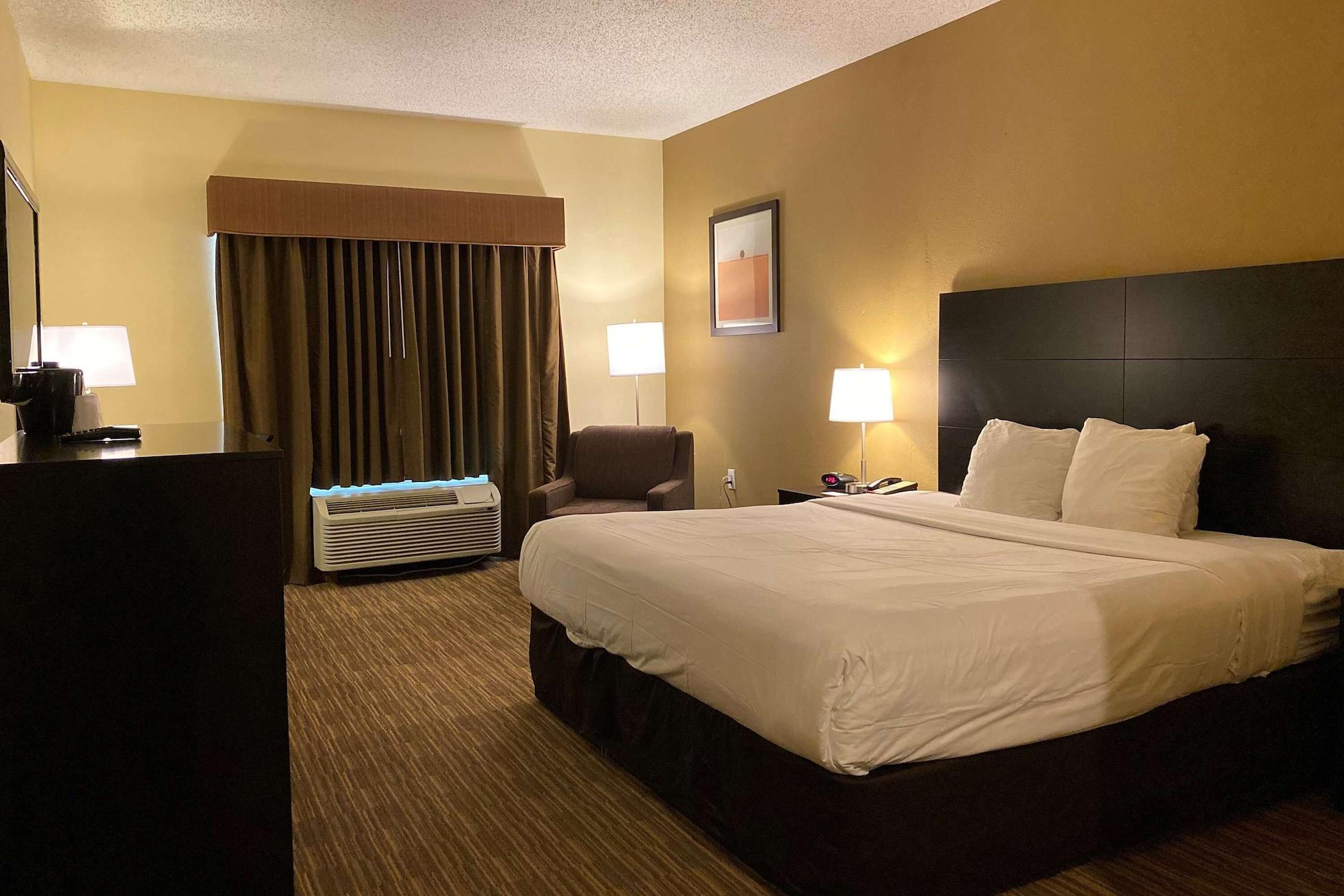 Hotel Baymont By Wyndham Houston North Extérieur photo