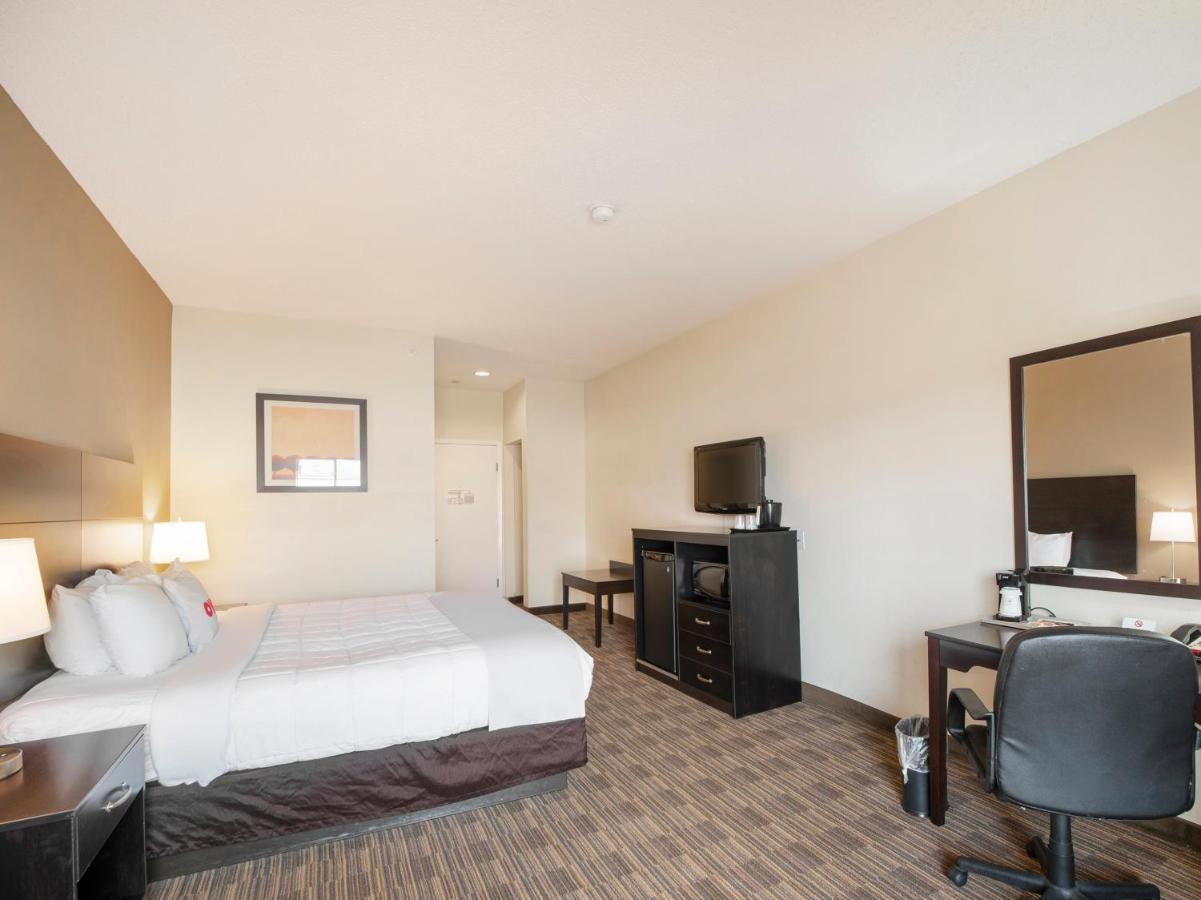 Hotel Baymont By Wyndham Houston North Extérieur photo