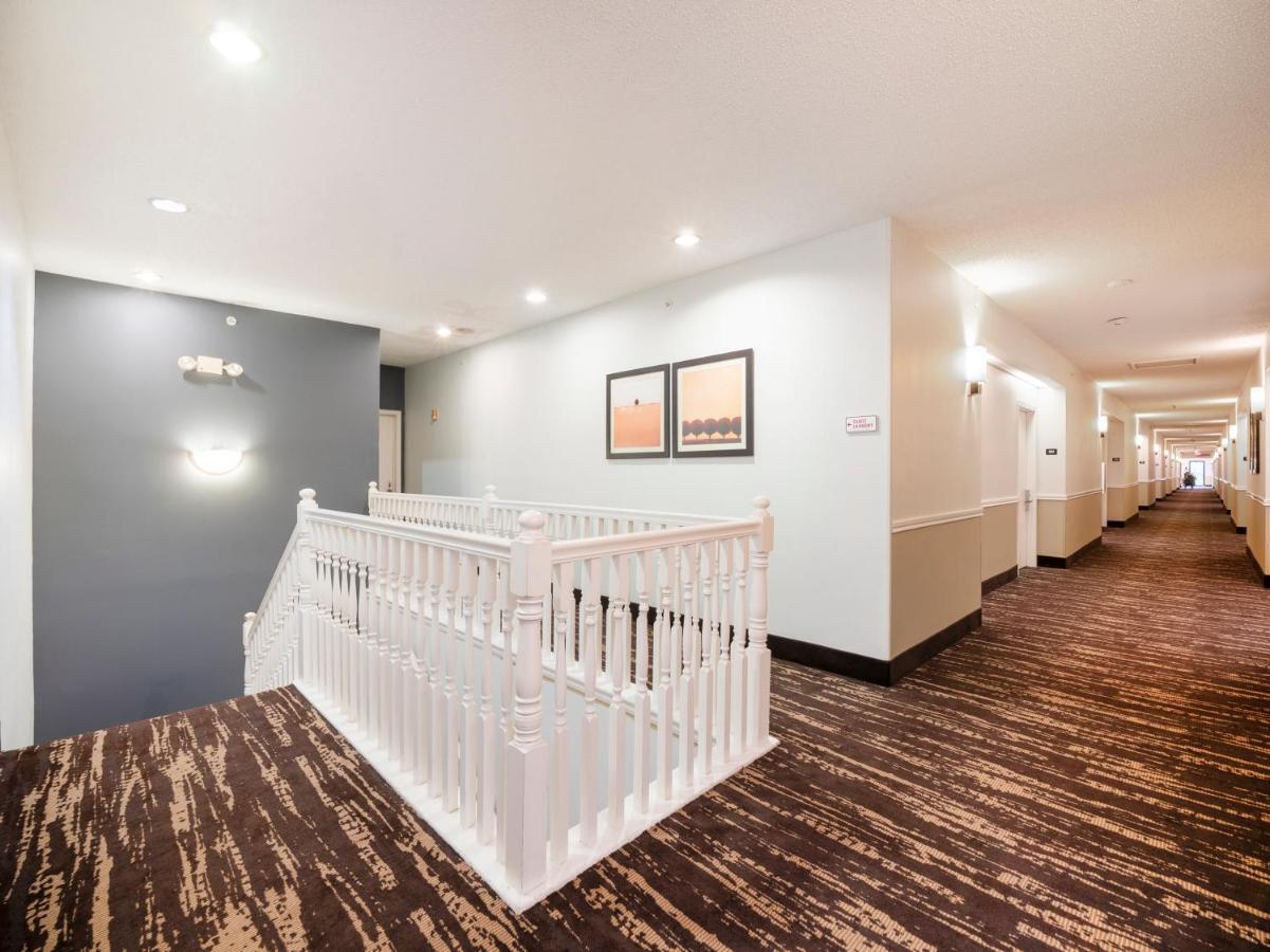 Hotel Baymont By Wyndham Houston North Extérieur photo