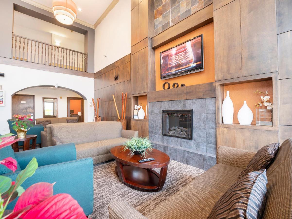Hotel Baymont By Wyndham Houston North Extérieur photo